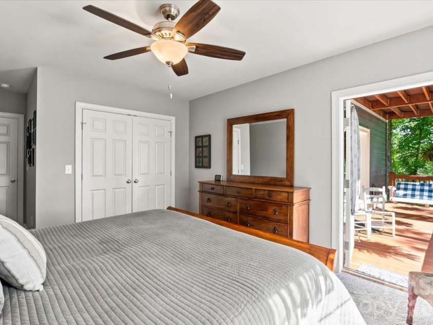 204 Mostert Drive, Asheville, NC 28804.  MLS# CAR4401439, YatesRealty ID 38784. 