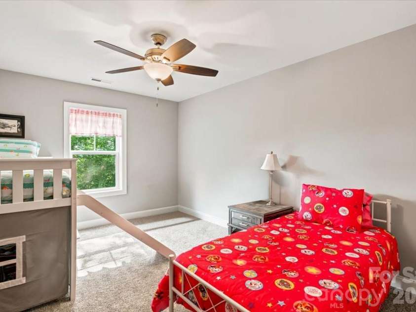 204 Mostert Drive, Asheville, NC 28804.  MLS# CAR4401439, YatesRealty ID 38784. 