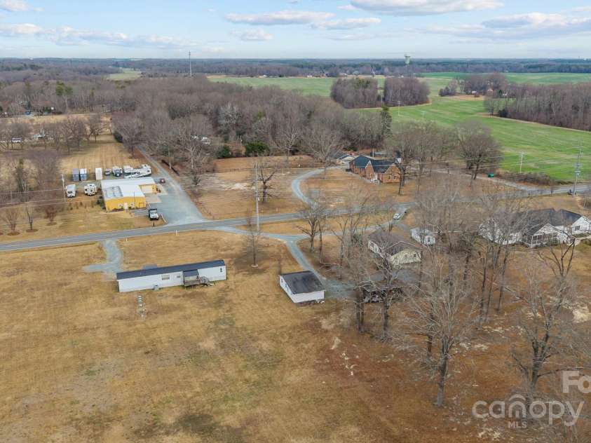 2909 New Town Road, Monroe, NC 28110.  MLS# CAR4330997, YatesRealty ID 38789. 