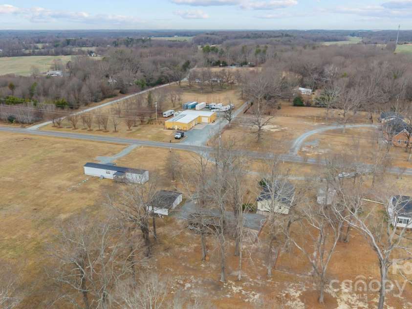 2909 New Town Road, Monroe, NC 28110.  MLS# CAR4330997, YatesRealty ID 38789. 