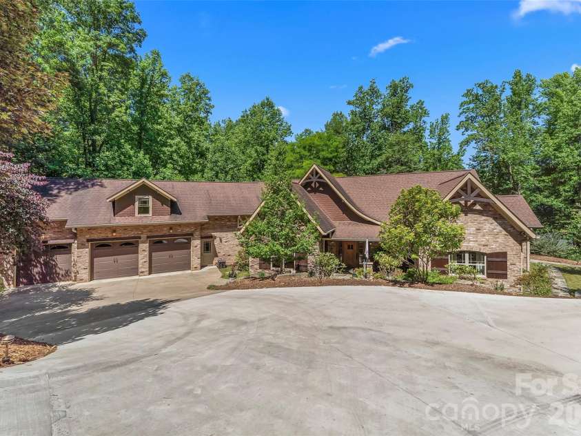 1313 High Trail Drive, Nebo, NC 28761.  MLS# CAR4394395, YatesRealty ID 38790. 