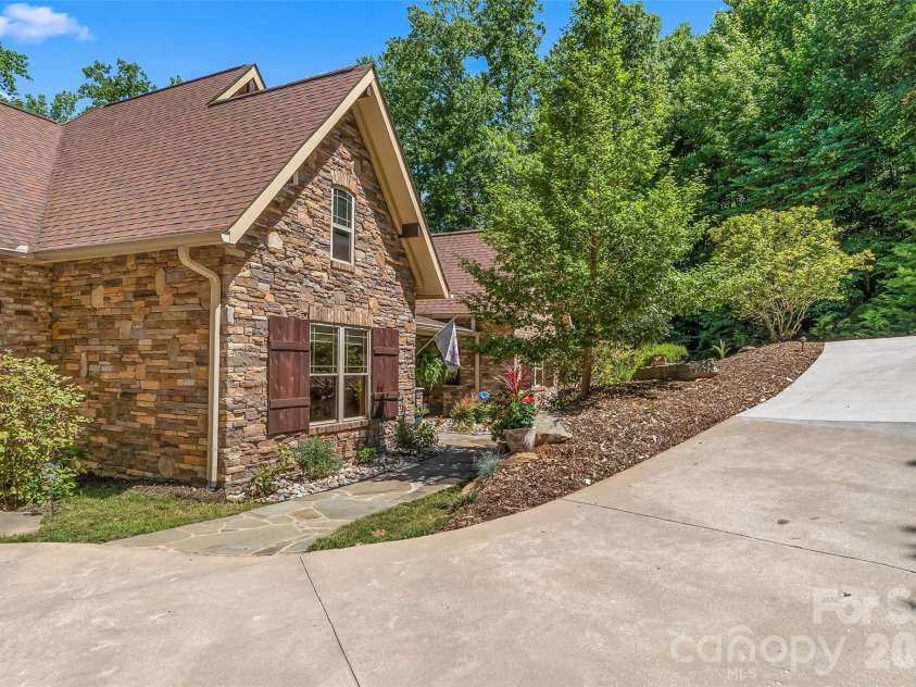 1313 High Trail Drive, Nebo, NC 28761.  MLS# CAR4394395, YatesRealty ID 38790. 