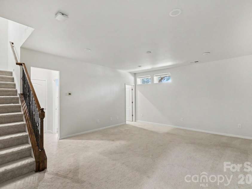 15124 Holly Run Lane, Charlotte, NC 28277.  MLS# CAR4402119, YatesRealty ID 38792. 