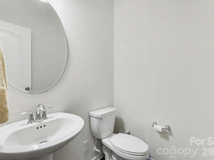 15124 Holly Run Lane, Charlotte, NC 28277.  MLS# CAR4402119, YatesRealty ID 38792. 