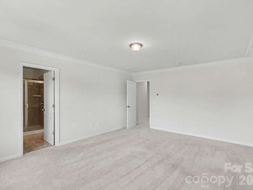 15124 Holly Run Lane, Charlotte, NC 28277.  MLS# CAR4402119, YatesRealty ID 38792. 