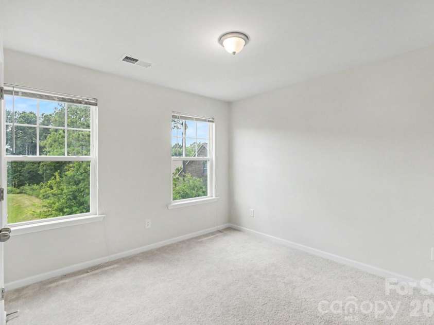 15124 Holly Run Lane, Charlotte, NC 28277.  MLS# CAR4402119, YatesRealty ID 38792. 