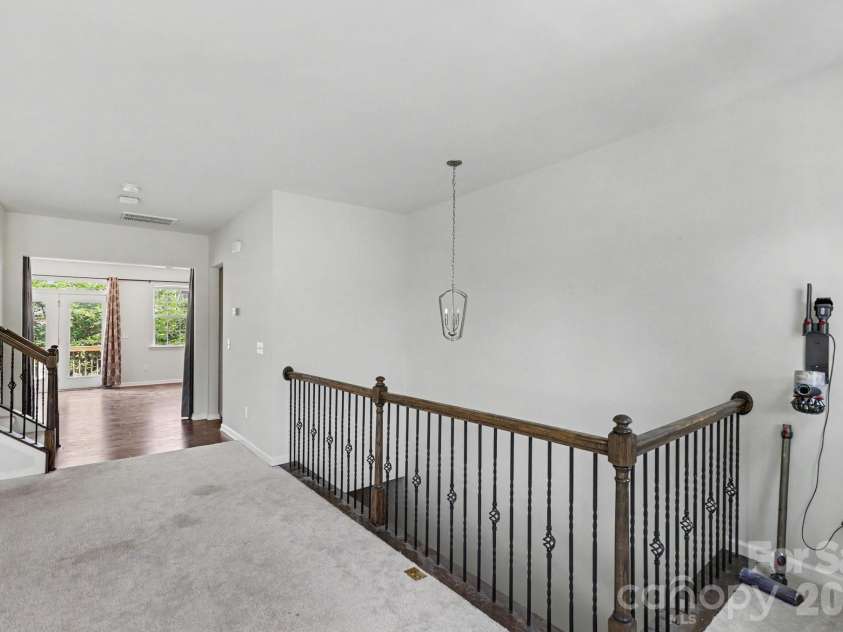 15124 Holly Run Lane, Charlotte, NC 28277.  MLS# CAR4402119, YatesRealty ID 38792. 