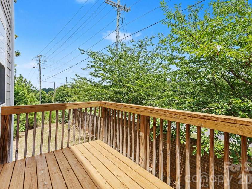 15124 Holly Run Lane, Charlotte, NC 28277.  MLS# CAR4402119, YatesRealty ID 38792. 