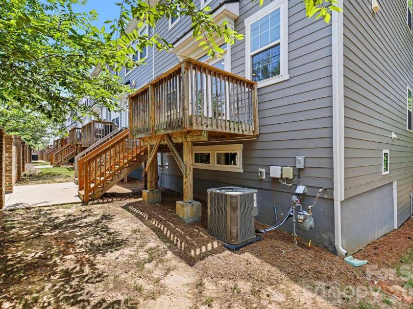 15124 Holly Run Lane, Charlotte, NC 28277.  MLS# CAR4402119, YatesRealty ID 38792. 