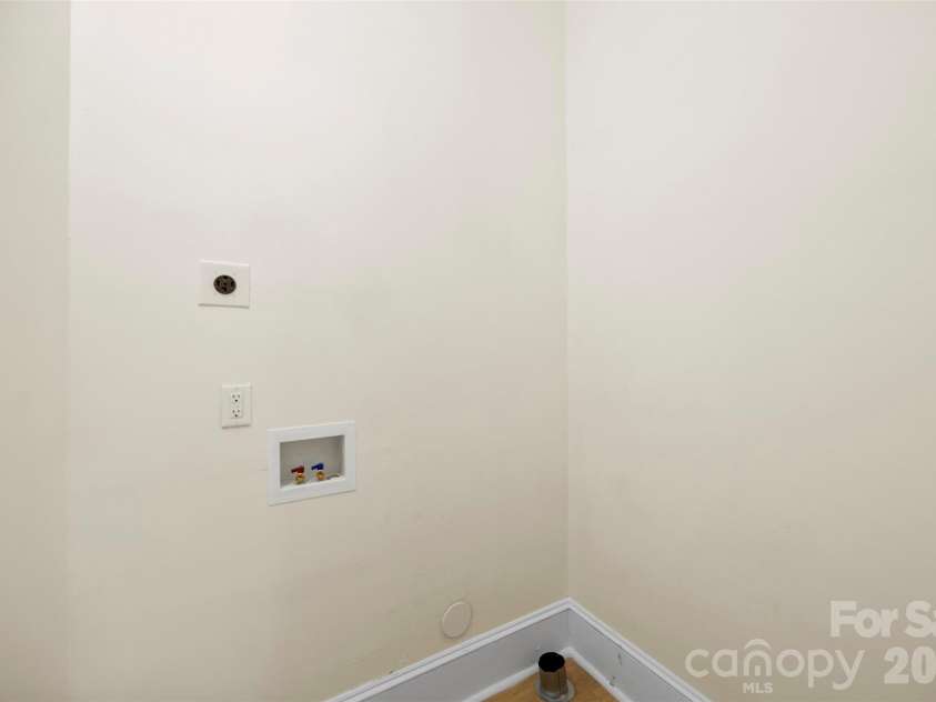 509 Grover Street, Shelby, NC 28150.  MLS# CAR4391465, YatesRealty ID 38793. 