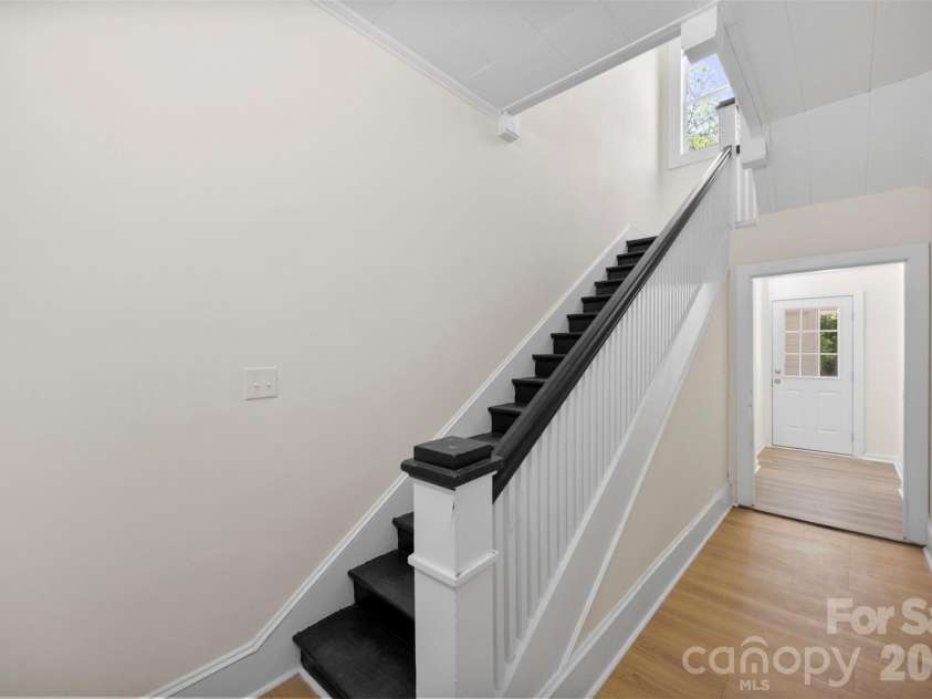 509 Grover Street, Shelby, NC 28150.  MLS# CAR4391465, YatesRealty ID 38793. 