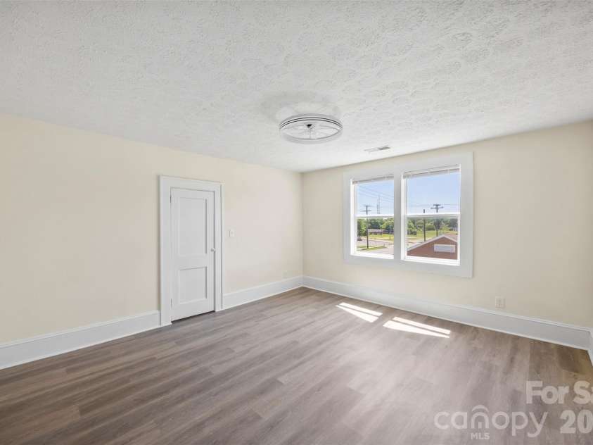 509 Grover Street, Shelby, NC 28150.  MLS# CAR4391465, YatesRealty ID 38793. 