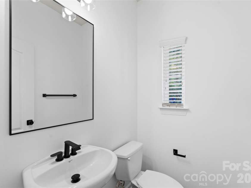 5412 Allison Lane, Charlotte, NC 28277.  MLS# CAR4395948, YatesRealty ID 38798. 