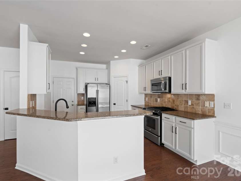 5412 Allison Lane, Charlotte, NC 28277.  MLS# CAR4395948, YatesRealty ID 38798. 