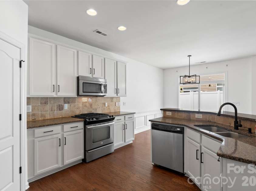 5412 Allison Lane, Charlotte, NC 28277.  MLS# CAR4395948, YatesRealty ID 38798. 