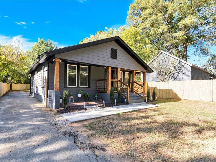 4421 Gum Street, Charlotte, NC 28208.  MLS# CAR4294508, YatesRealty ID 388. 