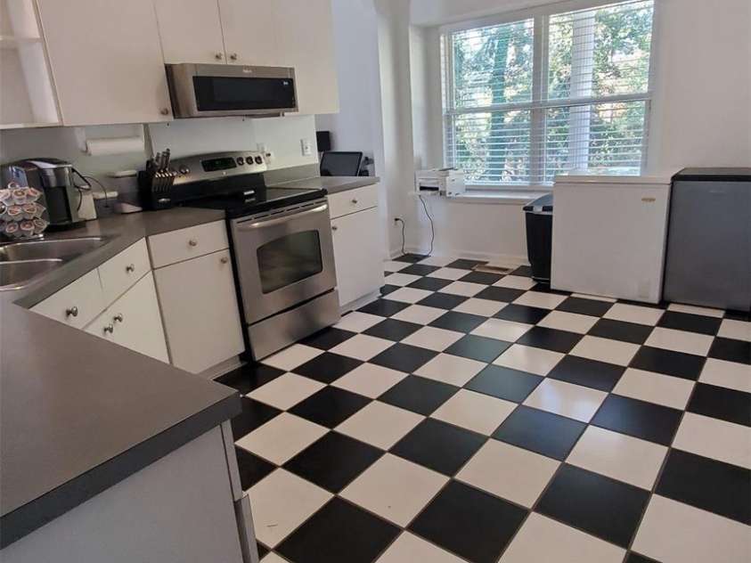 4000 Wilson Lane, Charlotte, NC 28206.  MLS# CAR4193914, YatesRealty ID 3880. 