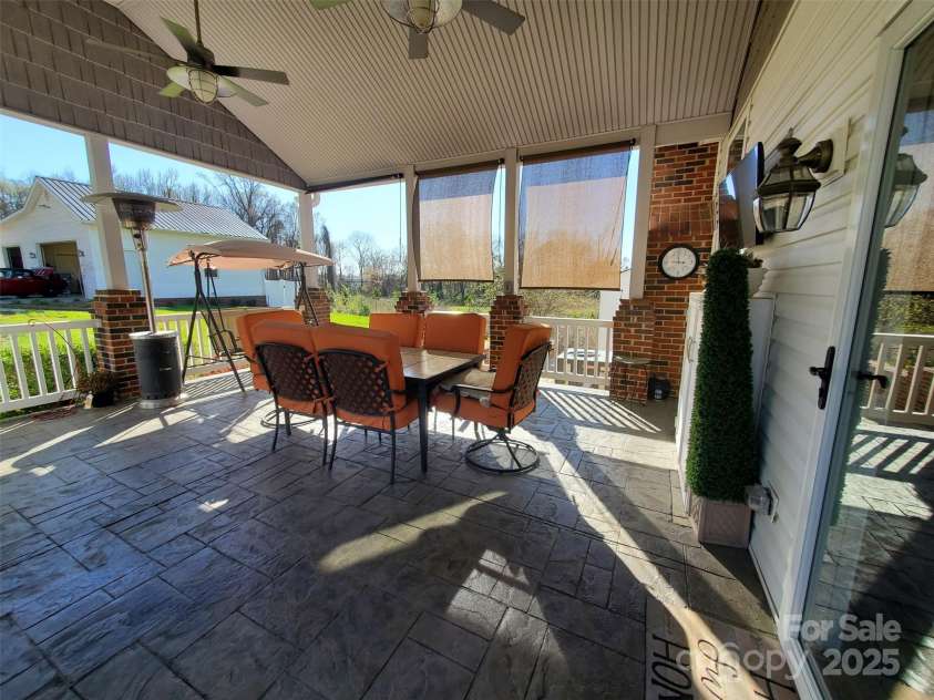 4000 Wilson Lane, Charlotte, NC 28206.  MLS# CAR4193914, YatesRealty ID 3880. 