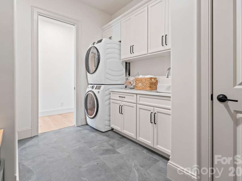 2494 Primm Road, Denver, NC 28037.  MLS# CAR4395617, YatesRealty ID 38800. Laundry room includes drop-zone area, cabinets, sink and closet