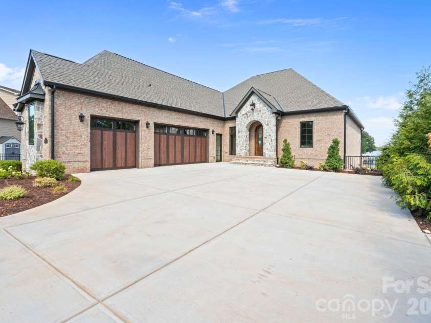 2494 Primm Road, Denver, NC 28037.  MLS# CAR4395617, YatesRealty ID 38800. New construction, waterfront, pool, big views - this is a rare one!