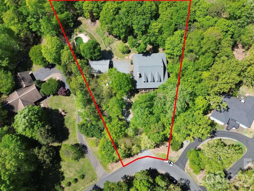 729 Lochaven Road, Waxhaw, NC 28173.  MLS# CAR4344762, YatesRealty ID 38801. 