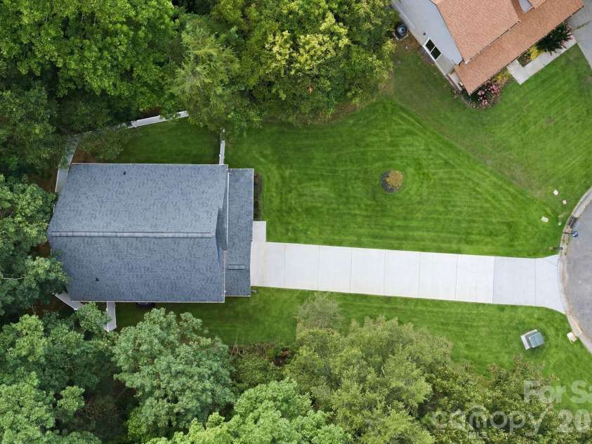 2829 Overlook Trail, Charlotte, NC 28212.  MLS# CAR4387645, YatesRealty ID 38802. 