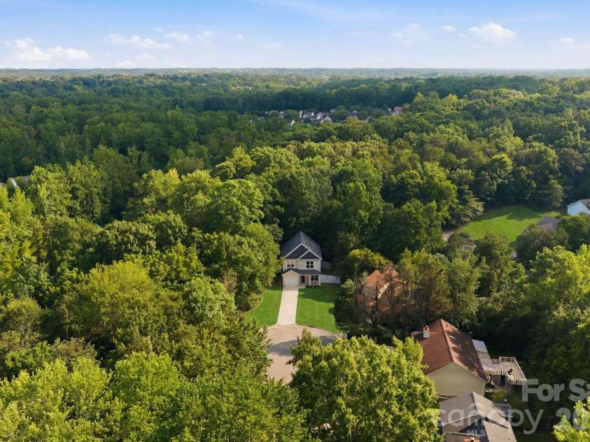 2829 Overlook Trail, Charlotte, NC 28212.  MLS# CAR4387645, YatesRealty ID 38802. 