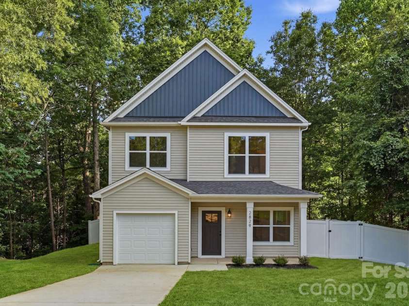 2829 Overlook Trail, Charlotte, NC 28212.  MLS# CAR4387645, YatesRealty ID 38802. 