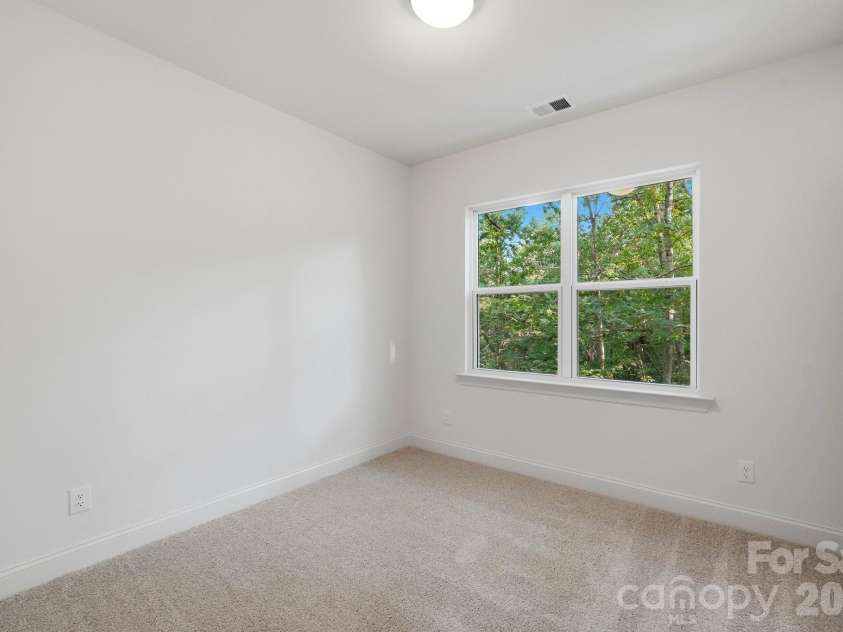 2829 Overlook Trail, Charlotte, NC 28212.  MLS# CAR4387645, YatesRealty ID 38802. Bedroom #4