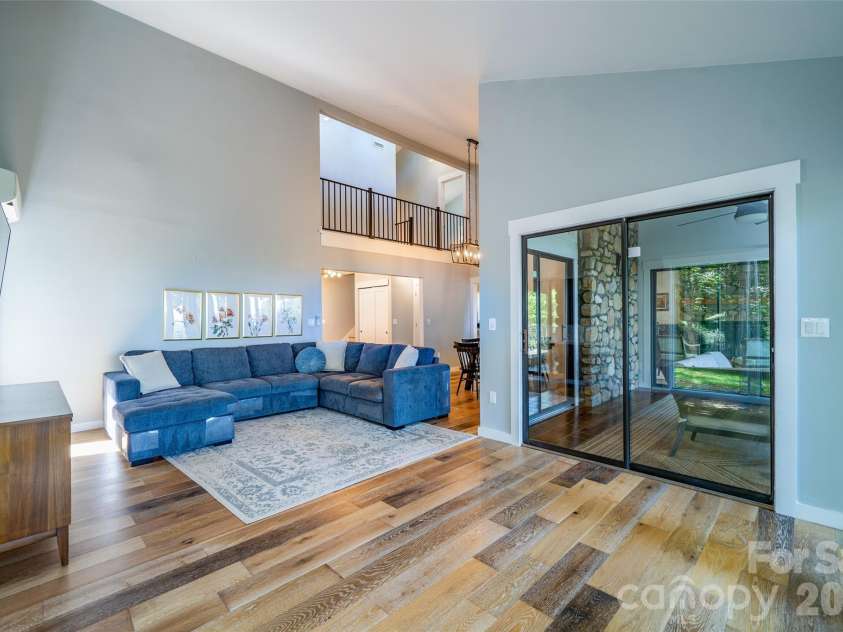 27 Walnut Drive, Mills River, NC 28759.  MLS# CAR4399398, YatesRealty ID 38803. 