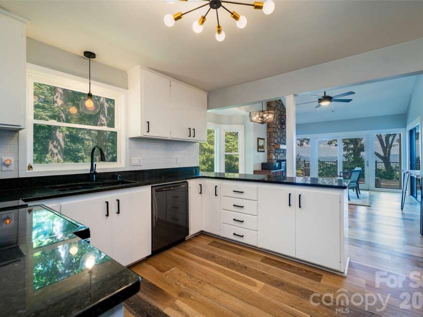 27 Walnut Drive, Mills River, NC 28759.  MLS# CAR4399398, YatesRealty ID 38803. 