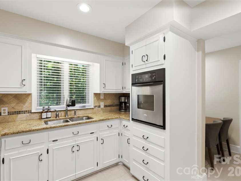 229 Cari Lane, Matthews, NC 28104.  MLS# CAR4401199, YatesRealty ID 38808. 