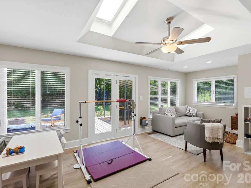 229 Cari Lane, Matthews, NC 28104.  MLS# CAR4401199, YatesRealty ID 38808. 