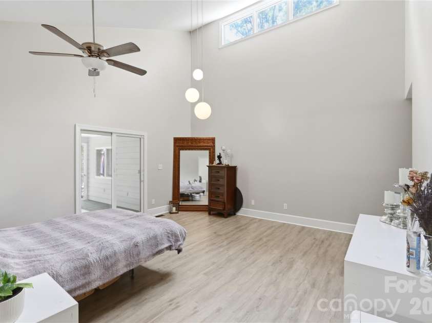 229 Cari Lane, Matthews, NC 28104.  MLS# CAR4401199, YatesRealty ID 38808. 