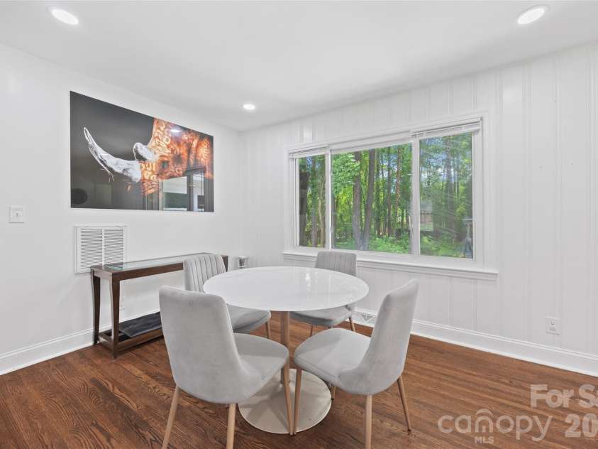 5731 Brookhaven Road, Charlotte, NC 28210.  MLS# CAR4394881, YatesRealty ID 38809. 