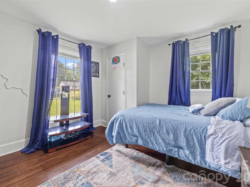 5731 Brookhaven Road, Charlotte, NC 28210.  MLS# CAR4394881, YatesRealty ID 38809. 