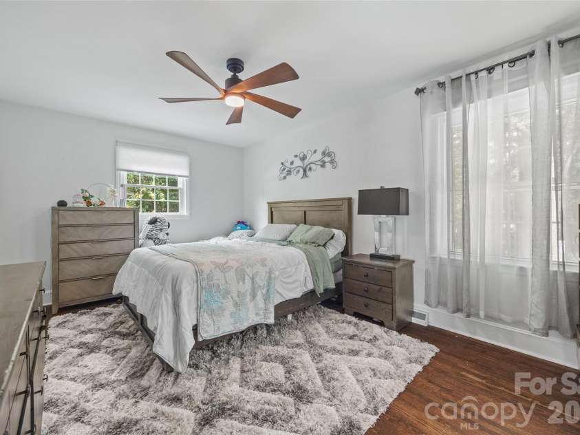 5731 Brookhaven Road, Charlotte, NC 28210.  MLS# CAR4394881, YatesRealty ID 38809. 
