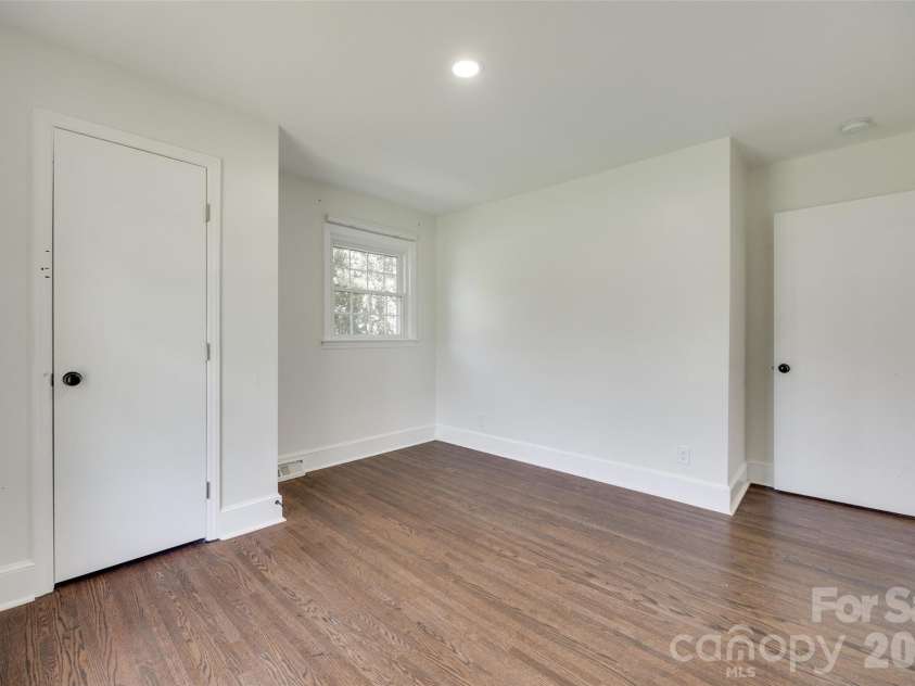 5731 Brookhaven Road, Charlotte, NC 28210.  MLS# CAR4394881, YatesRealty ID 38809. 