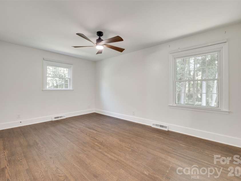 5731 Brookhaven Road, Charlotte, NC 28210.  MLS# CAR4394881, YatesRealty ID 38809. 