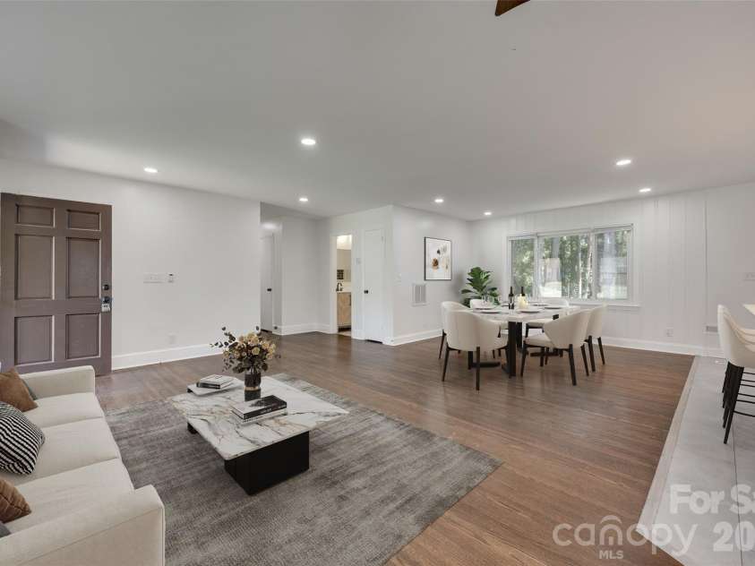 5731 Brookhaven Road, Charlotte, NC 28210.  MLS# CAR4394881, YatesRealty ID 38809. 