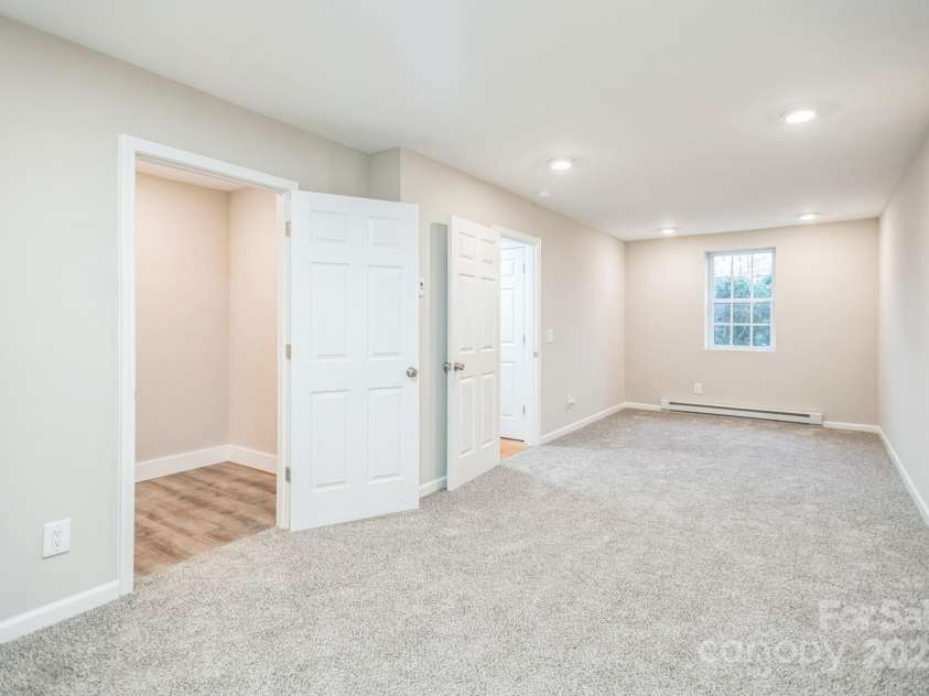 240 Doe Run, Morganton, NC 28655.  MLS# CAR4214233, YatesRealty ID 3881. 