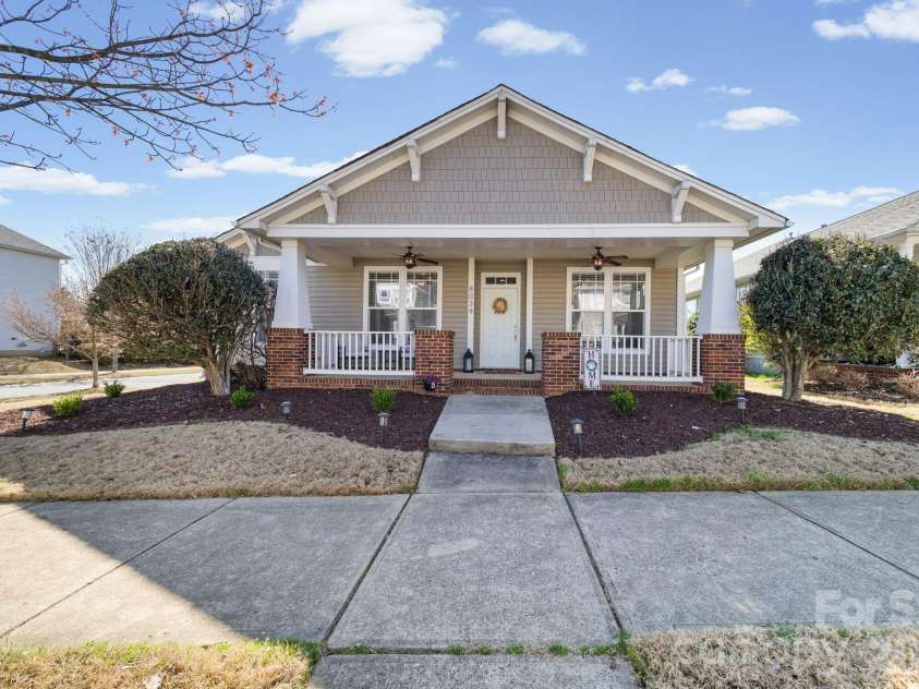 8034 Cottsbrooke Drive, Huntersville, NC 28078.  MLS# CAR4355601, YatesRealty ID 3881. 