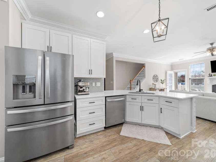 8034 Cottsbrooke Drive, Huntersville, NC 28078.  MLS# CAR4355601, YatesRealty ID 3881. 