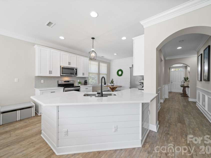 8034 Cottsbrooke Drive, Huntersville, NC 28078.  MLS# CAR4355601, YatesRealty ID 3881. 