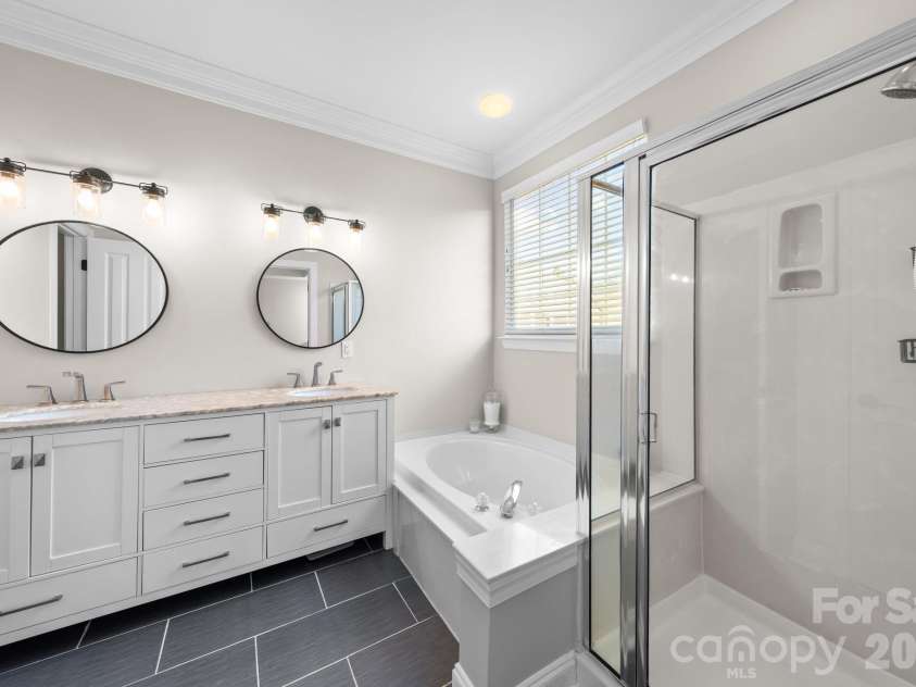 8034 Cottsbrooke Drive, Huntersville, NC 28078.  MLS# CAR4355601, YatesRealty ID 3881. 