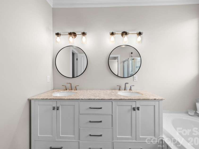 8034 Cottsbrooke Drive, Huntersville, NC 28078.  MLS# CAR4355601, YatesRealty ID 3881. 