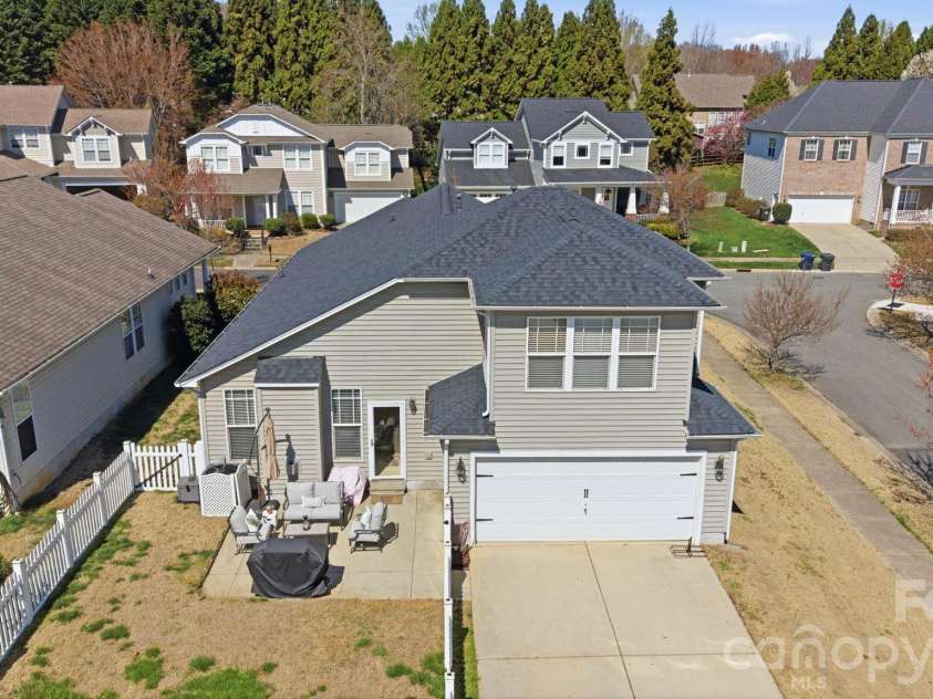 8034 Cottsbrooke Drive, Huntersville, NC 28078.  MLS# CAR4355601, YatesRealty ID 3881. 