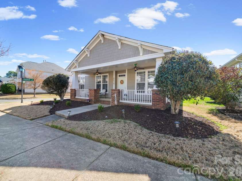 8034 Cottsbrooke Drive, Huntersville, NC 28078.  MLS# CAR4355601, YatesRealty ID 3881. 