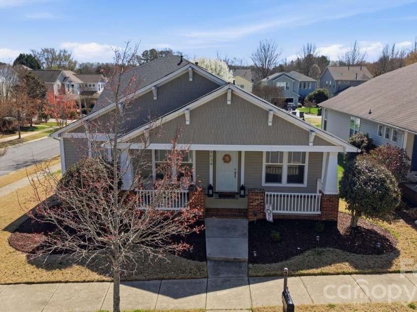 8034 Cottsbrooke Drive, Huntersville, NC 28078.  MLS# CAR4355601, YatesRealty ID 3881. 