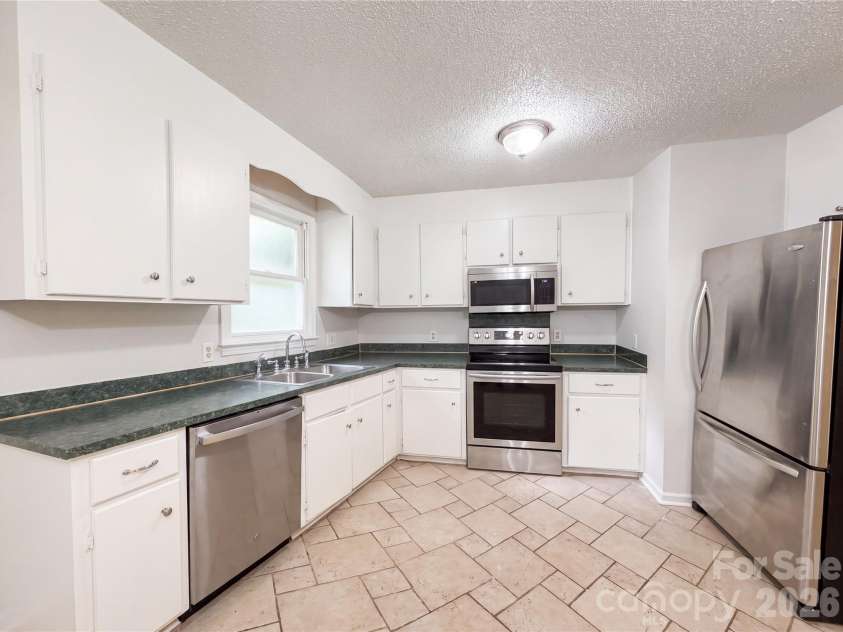 203 Park Drive, Kings Mountain, NC 28086.  MLS# CAR4405539, YatesRealty ID 38810. 